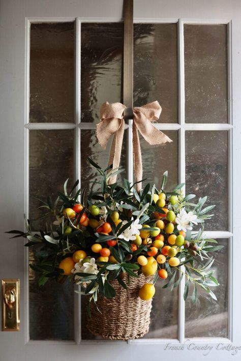 Favorite Things Friday- 5 Front Door Basket Ideas - French Country Cottage Hanging Basket Decor, Natal Natural, Front Door Baskets, Basket Wreath, Spring Basket, Traditional Wreath, Christmas In July Sale, Christmas Front Doors, Floral Baskets