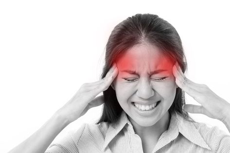 15 FOODS TO AVOID IF YOU GET MIGRAINES What Causes Migraines, Foods For Migraines, Headache Relief Instant, Migraine Triggers, Danette May, Bad Headache, Natural Headache Remedies, Yoga Moves, Headache Relief