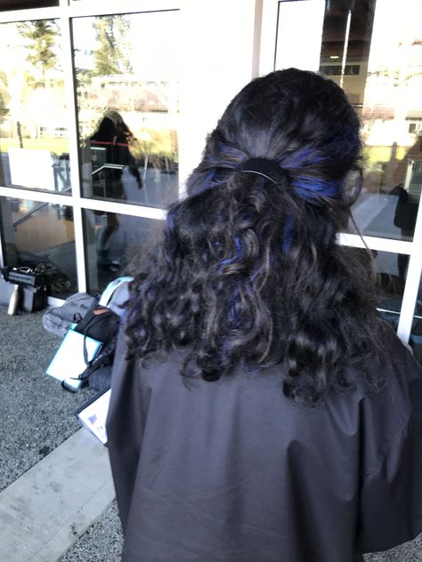 Dark Blue Highlights In Dark Brown Hair, Black Hair With Blue Highlights Curly, Deep Blue Curly Hair, Blue Streaks Curly Hair, Blue Black Hair Color Curly, Black And Blue Hair Curly, Navy Curly Hair, Dark Dyed Curly Hair, Dark Blue Highlights Curly Hair