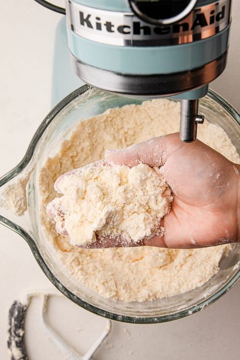 Pie Dough Kitchenaid Mixer, Pie Crust Kitchenaid Mixer, Kitchenaid Pie Crust, Kitchenaid Pie Crust Recipe, Hand Pie Crust Recipe, Amish Pie Crust Recipe, Kitchenaid Stand Mixer Recipes, No Fail Pie Crust, Savory Pie Crust