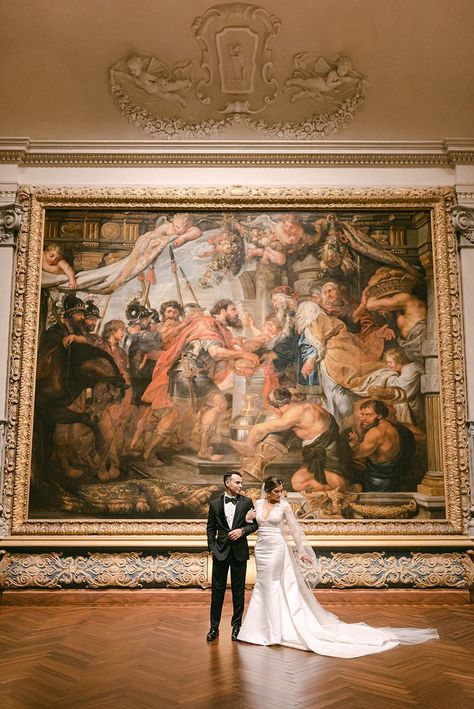 Wedding In Art Museum, Bishop Museum Wedding, Wedding At Museum, Wedding In Museum, Wedding Museum, Art Gallery Wedding Reception, Museum Wedding Reception, Museum Wedding Aesthetic, Ringling Museum Wedding