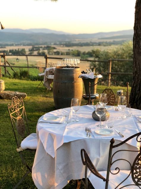 Tuscany Italy romantic dinner Italy Wine Aesthetic, Romantic Italian Aesthetic, Tuscany Italy Aesthetic, Tuscany Dinner, Cloverleigh Farms, Tuscany Aesthetic, Dinner In Italy, Tuscany Vacation, Melanie Harlow