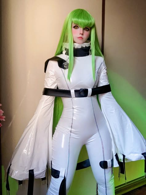 Cc Code Geass Cosplay, Cc Cosplay, Code Geass Cosplay, Wallpapers Anime, Code Geass, Shiny Clothes, Figure Poses, Cosplay Ideas, Body Suit