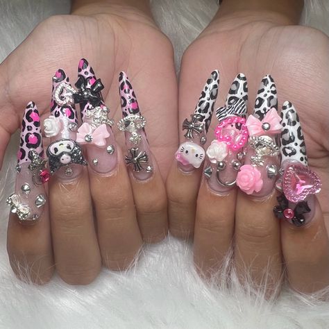 Gyaru Almond Nails, Lots Of Charms Nails, Mcbling Nails Long, Pink And Grey Acrylic Nails, Long Gyaru Nails, Agejo Gyaru Nails, Gyaru Nails Charms, Gyaru Nails Tropical, Almond Junk Nails