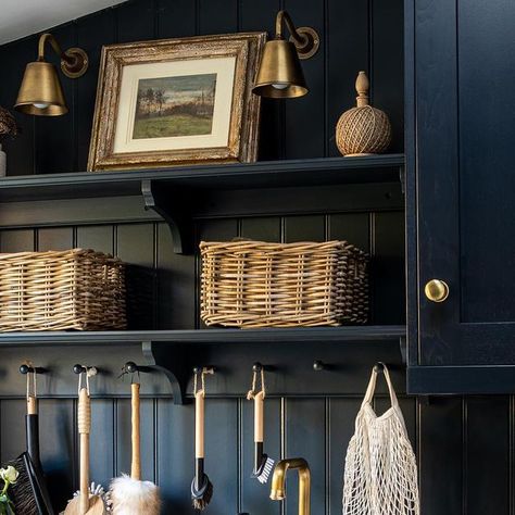 L I T T L E N E S T on Instagram: "This laundry room makes doing the washing enjoyable! As we were on a budget when renovating the cottage, we made cost conscious decisions. In here we used @howdensjoinery and panelling installed by the contractor and painted in the same colour, with shelves from @furneco a supplier found on @etsy. Simply styling from @homesense_uk, @ikeauk and @etsy, finished with a beautiful painting from a gallery in Stow. #laundry #laundryroom #utility #washingmachine #rachelwinhaminteriordesign" Cozy Kitchen, Beautiful Painting, Utility Room, The Cottage, Wooden Shelves, Powder Room, Beautiful Paintings, Laundry Room, On A Budget