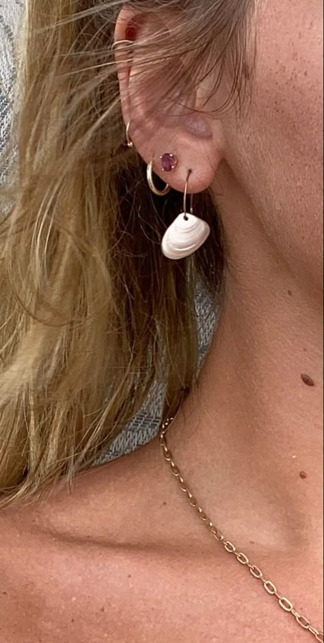 Simple Ear Piercings Both Ears, Piercing Inspo, 3 Ear Piercings, Auricle Piercing, Ocean Earrings, Cool Ear Piercings, Ocean Jewelry, Stacked Jewelry, Dope Jewelry