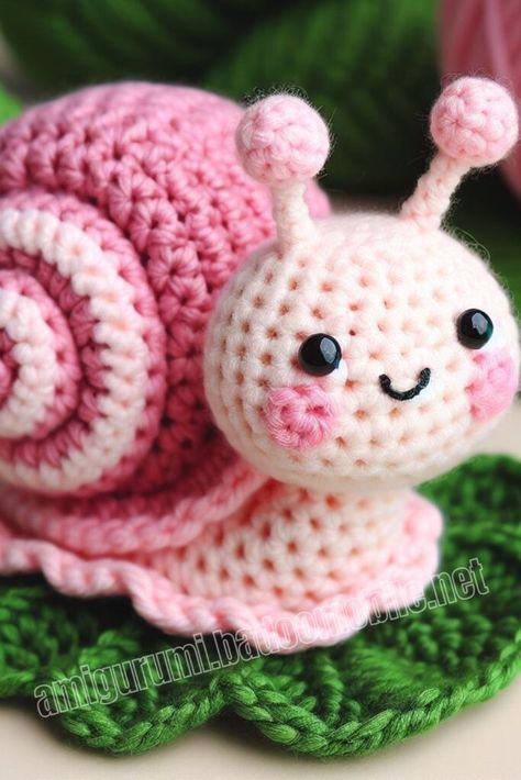 Amigurumi Cute Snail Trudi Free Pattern-2 Rainbow Amigurumi Free Pattern, Crochet Snail Pattern Free, Snail Crochet Pattern Free, Crochet Snail, Keychain Amigurumi, Cute Snail, Crochet Dog Patterns, Crochet Chicken, Crochet Panda