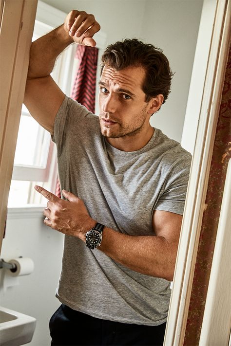 Arm, Muscle, Room, Photography, Selfie, Hand, Bathroom, T-shirt, Mirror, Window, Superman Actors, Charles Brandon, Love Henry, Henry Williams, Mens Health Magazine, Yennefer Of Vengerberg, Tyler Hoechlin, Seventeen Magazine, Jeffrey Dean Morgan