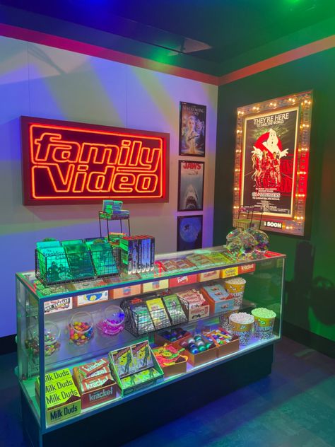 Stranger Things Arcade, Stranger Things Nostalgia, Stranger Things Experience, Nostalgia Photography, Arcade Table, Basement Movie Room, Milk Duds, Indie Hipster, Home Cinema Room