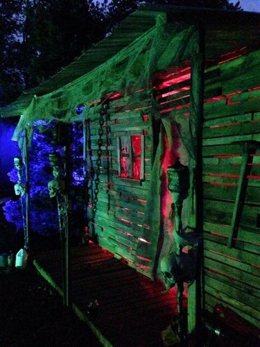 Swamp Halloween Decorations Diy, Haunted Under The Sea Party, Swamp Haunted House, Voodoo Bayou Halloween, Haunted Bayou, Swamp Halloween, Voodoo Swamp, Haunted Cabin, Haunted Swamp