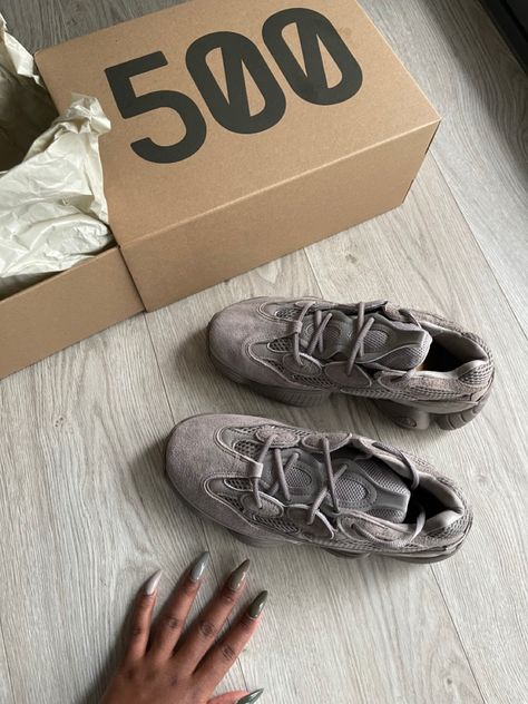 Yeezy 500 Outfit Women, 700 Yeezy, Yeezy Slide Slate Grey, Yeezy 500 Ash Grey, Yeezy Foam Runner Mx Sand Grey, Grey Yeezy, Yeezy Boost 500, Yeezy Boost 350 V2 Ash Pearl, Yeezy Sply 350