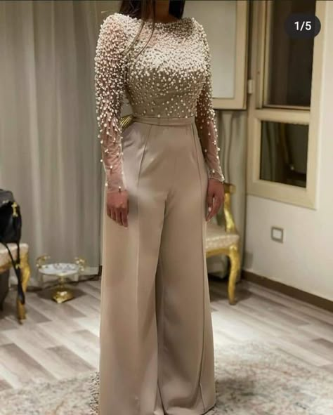 Soiree Jumpsuits For Hijab, Soiree Outfits For Hijab, Blouse Soiree Outfit, Soiree Jumpsuits, Prom Dress Pearls, Jumpsuit Elegant Wedding, Soiree Outfits, Jumpsuit Ideas, Dress Soiree