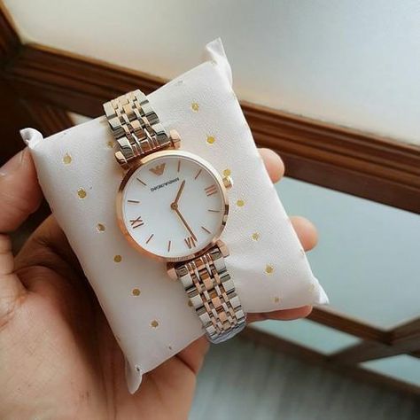 Professional Watches Women, Gold Watch For Ladies, Stylish Watch For Women, Wache Design For Women, Branded Watches Women Luxury, Watch For Girls Wrist, Hand Watch Women, Hand Watch For Girls, Watch Collection Women