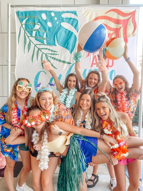 Beach Theme College Party, Tropical Theme Outfit School, Tropical Sorority Theme, Paradise Theme Party Outfit, Beach Hoco Theme Outfit, Luau Party Outfit Ideas, Hawaiian Sorority Theme, Luau Spirit Day Outfit, Tropical Spirit Day