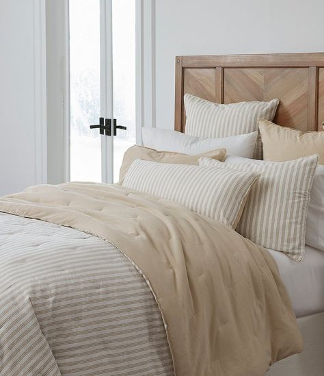 White comforter bedroom