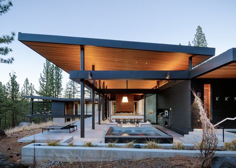 Top 5 Homes of the Week With Epic High Ceilings - Dwell https://www.dwell.com/article/top-5-homes-of-the-week-with-epic-high-ceilings-dca355ef#architecture #architecturelovers Chalet Exterior, Africa Architecture, Mini Chalet, Cabin Build, Martis Camp, Modern Porch, Camp House, Modern Outdoor Spaces, Desert House