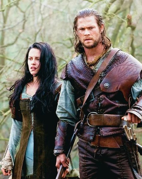 snow white and the huntsman  film Huntsman Movie, Snow White Huntsman, Snow White Movie, Snowwhite And The Huntsman, Snow White And The Huntsman, Kristen Stewart Movies, The Huntsman, Thor X Loki, Dark Princess