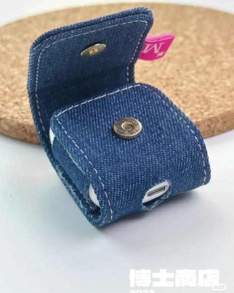 💙 Denim AirPods Case With Charm 💙 LlNK lN BlO 🌎 Wrldwide shpping ✈️ ------------------------------------- ✨ Kawaii post daily at @kawaiifantasyxx ✨ ------------------------------------- ฅ^•ﻌ•^ฅ #denim #denimstyle #y2k #airpodscase #airpodcases #airpods #aesthetic #charm #kawaii #kawaiiaesthetic #kawaiithing #cutecore #kawaiicore #kawaiifantasy #aesthetic #pinkaesthetic #ａｅｓｔｈｅｔｉｃ #cute #denimaddicted #denimbag #kawaiifashion Denim Purse Aesthetic, Blue Kawaii Bag With Cute Design, Kawaii Cute Pouch Bag, Airpods Aesthetic, Jeans Bag Diy, Blue Harajuku Bag With Adjustable Strap, Kawaii Coin Purse With Zipper, Passport Case, Kawaii Core