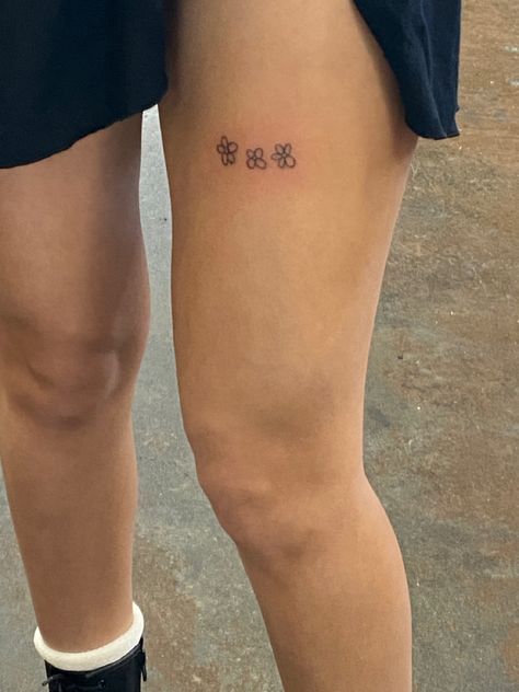 Small Tattoos For Women On Leg, Three Small Tattoos, Thigh Simple Tattoos Women, Female Thigh Tattoos Small, Women Thigh Tattoo Simple, Thigh Tattoos Small Simple, Cute Tattoos Thigh, Tiny Leg Tattoos Women, Tattoos For Knees