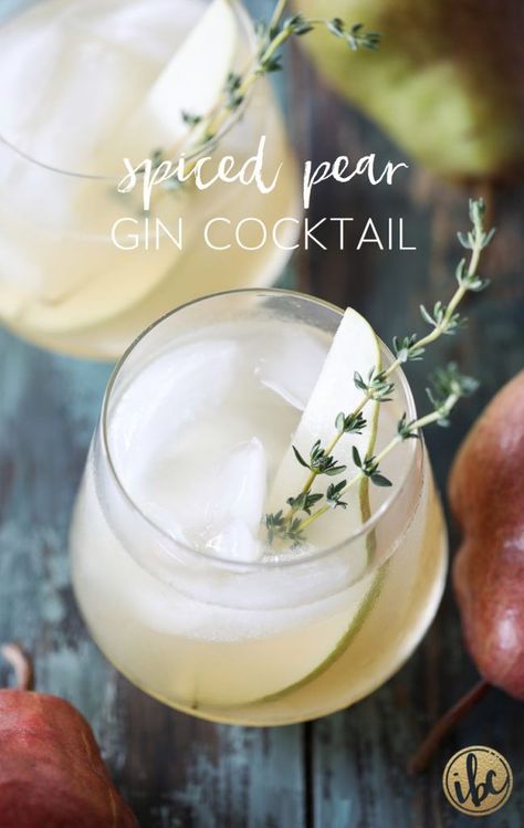 Pear Gin, Best Gin Cocktails, Pear Liqueur, Pear Cocktails, Fall Cocktails Recipes, Batch Cocktails, Thanksgiving Drinks, Thanksgiving Cocktails, Gin Drinks