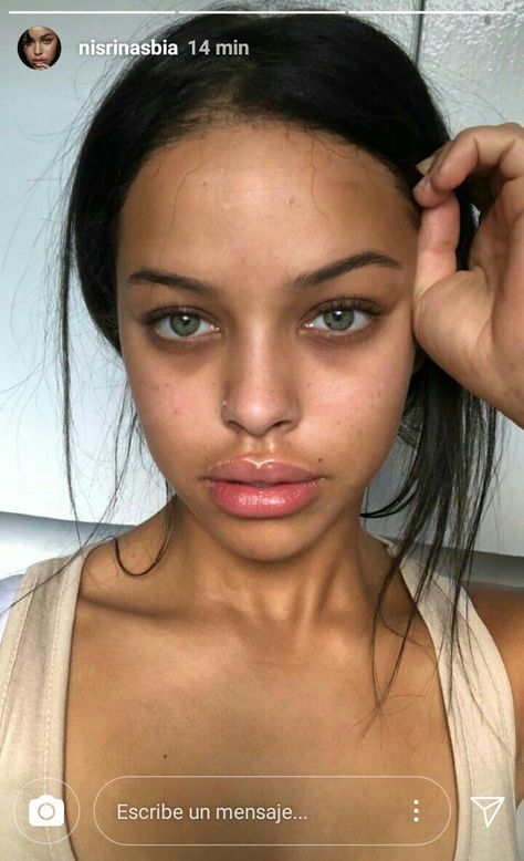 Nisrina Sbia, Dark Eye Circles, Dark Under Eye, Dark Circles Under Eyes, Face Aesthetic, Healthy Skin Tips, Bare Face, Bare Beauty, Pretty Skin