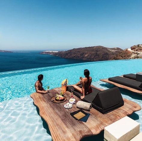 Cavo Tagoo Mykonos, Luxury Lifestyle Travel, Luxury Lifestyle Couple, Luxury Travel Destinations, Luxury Honeymoon, Destination Voyage, Boyfriend Style, Beautiful Hotels, Santorini Greece