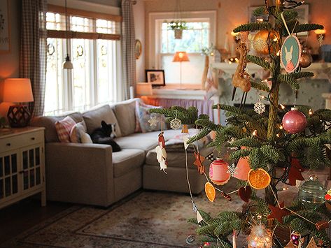 Posie Gets Cozy, Cozy Christmas Living Room, Holiday Cleaning, Magic Day, Cosy Christmas, Christmas Interiors, Christmas Time Is Here, Apartment Life, Christmas Inspo