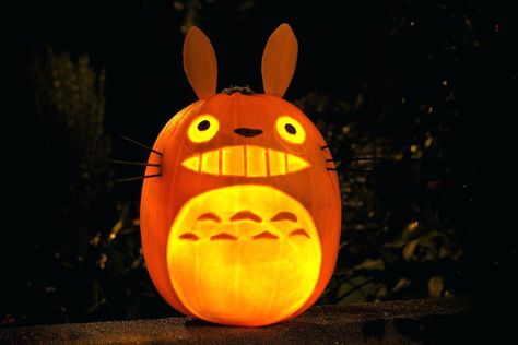 Totoro jack-o'-lantern Halloween Ghibli, Totoro Pumpkin, Pumkin Carving, Halloween Pumpkin Carving Stencils, Pumpkin Template, Pumpkin Carving Patterns, Lantern Ideas, Pumpkin Carvings Stencils, Pumpkin Carving Templates