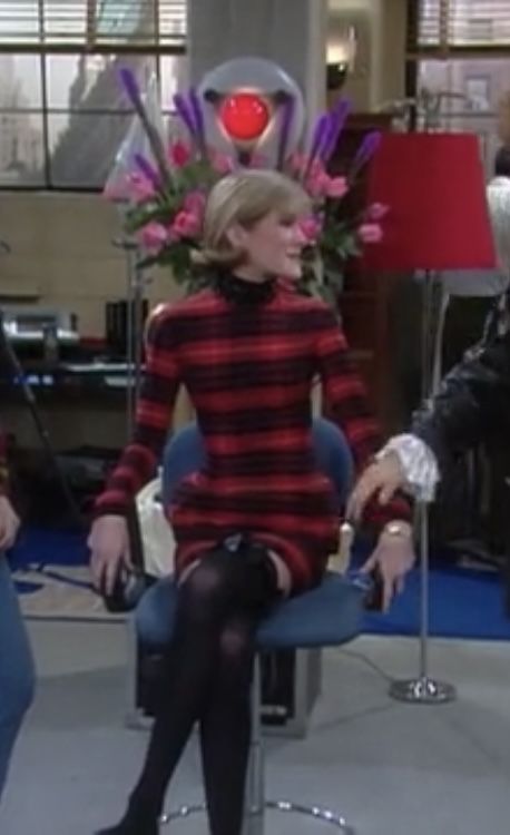 The Nanny Season 1, Maggie The Nanny Outfits, Maggie Sheffield Outfits, The Nanny Maggie, The Nanny Fashion, Nanny Show, Nanny Fashion, Nanny Outfits, Die Nanny