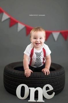 Cake Boy Birthday, Racing Photoshoot, Two Fast Two Furious, Boy Birthday Pictures, Vintage Car Birthday, Racing Outfit, 2020 Photography, Birthday 2023, Cake Boy