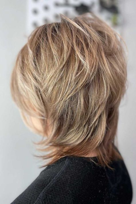 Gorgeous Medium Length Hairstyles For Women Over 50 ★ Medium Length Hairstyles For Women, Middle Length Hair, Shag Hairstyle, Hairstyles For Summer, Modern Shag Haircut, Medium Shag Haircuts, Medium Hair Styles For Women, Short Shag Haircuts, Medium Length Hairstyles