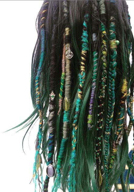 Thread Dreads Hair, Hair Wrap Dreads, Hippie Hair Wraps, Hair Wrap Ideas, Colorful Dreads, Hippy Hair, Boho Hair Wrap, Hippie Braids, Hippie Shop