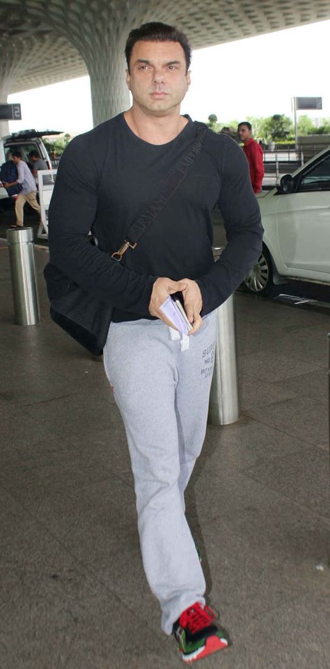 Sohail Khan, At Airport, Mumbai, Actors, Celebrities, Pants, Quick Saves, Trousers