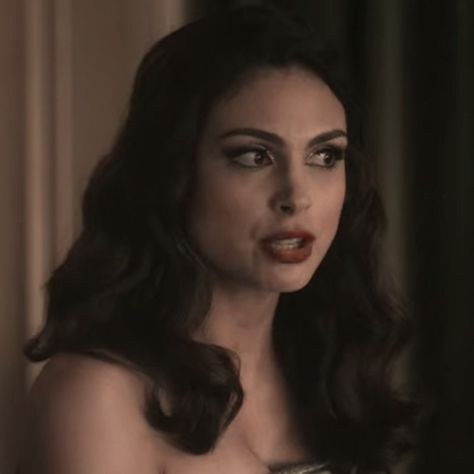 Beatrice Baudelaire icons - asoue Beatrice Baudelaire, Morena Baccarin, Unfortunate Events, A Series Of Unfortunate Events, James Potter, Millie Bobby Brown, Bobby Brown, Fantasy Books, Face Claims