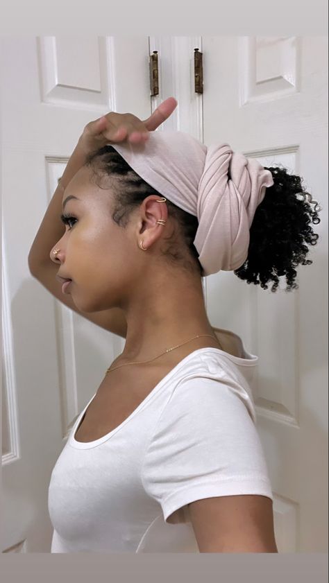 4 Twists Natural Hair, Head Wrap With Twists, Headwrap With Twists, Mini Twists Head Wrap, Mini Twists On 4c Natural Hair, Head Wrap 4c Hair, Headwrap Styles With Mini Twist, Head Wrap With Natural Hair, Head Wrap Ideas For Natural Hair