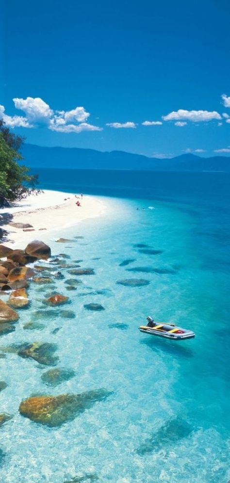 Beach Cairns Australia, Airlie Beach, Exotic Places, Great Barrier Reef, Cairns, Bora Bora, Angkor, Tropical Islands, Elba