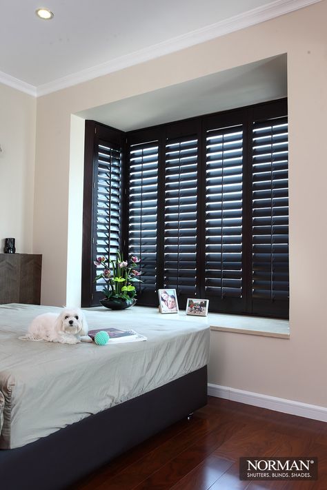 Black Shutters Interior Decor, Black Window Shutters Indoor, Modern Window Shutters Indoor, Shutter Interior Decor, Black Shutters Interior, Black Shutter Blinds, Black Windows With Shutters, Black Interior Shutters, Shutters Interior Decor