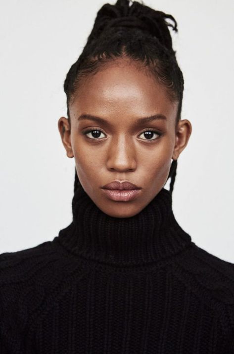 Unapologetic and Fierce: Adesuwa Aighewi The Striking Chinese-Nigerian Model Black Model Portrait, Nigerian Models, Adesuwa Aighewi, Nigerian Women, Models To Draw, Drawing People Faces, Chinese Hairstyle, Women Magazines, Brown Skin