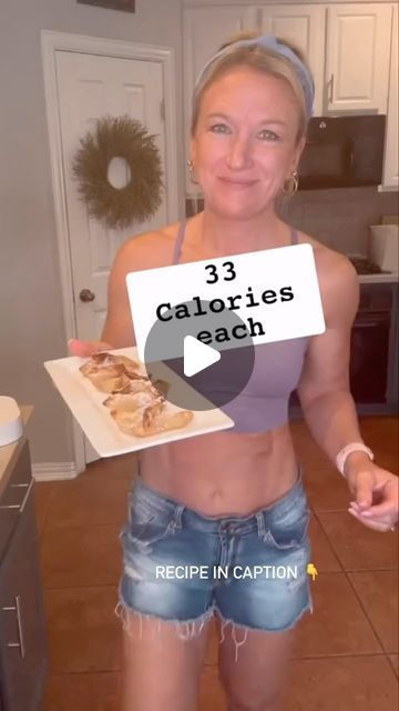 The calorie deficit queen - Kacy Allensworth on Instagram: "Apple pie was for sure on the menu when I was in a fat loss phase and continues to be on the menu at maintenance.
You might notice that many of my recipes are for single serve desserts. I do this on purpose. It puts friction between me and having second helpings.
You make these delicious treats you will need:
4 wonton wrappers
1/3 cup light apple pie filling (I use lucky leaf)
Zero calorie granular sugar
Cinnamon
Divide the 1/3 cup of apple pie filling among the 4 wonton wrappers and fold up however you like.
Spray with a light mist of spray oil and air fry at 400 for
5-6 minutes.
Optional to sprinkle to tops with zero calorie confectioners sugar.
Allow to cool before you eat or risk burning your mouth.
#Caloriedeficit #lowcalorie Ww Sweets, Apple Danish, Apple Treats, Apple Pie Bites, Mini Apple Pies, Lucky Leaf, Single Serve Desserts, Apple Pie Filling, Eating Light