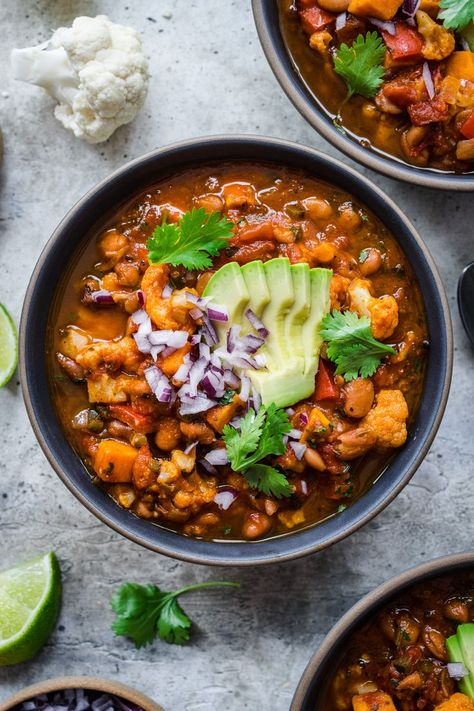 Chili With Pinto Beans, Cauliflower Chili, Pinto Bean Chili, Cauliflower Sweet Potato, Crowded Kitchen, Pinto Bean, Plant Based Recipes Dinner, Vegan Dinner Recipes Easy, Poblano Peppers