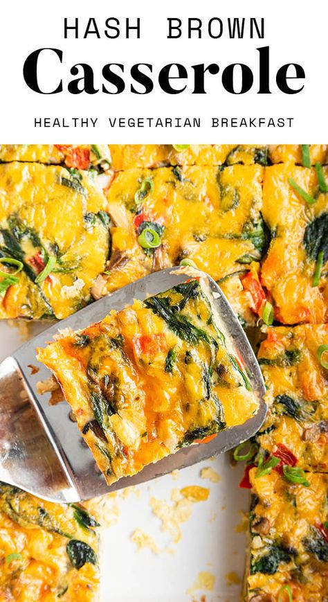 This vegetarian hash brown breakfast casserole is loaded with vegetables and cheesy goodness and has a hash brown crust. It's the perfect healthy breakfast dish to serve a crowd. Vegetarian Egg Casserole, Veggie Breakfast Casserole, Veggie Egg Bake, Hash Brown Breakfast Casserole, Healthy Breakfast Dishes, Vegetarian Breakfast Casserole, Hash Brown Breakfast, Healthy Vegetarian Breakfast, Vegan Breakfast Casserole