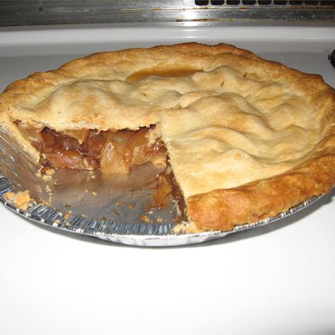 Zucchini Apple Pie Zucchini Apple Pie, Mock Apple Pie, No Fail Pie Crust, Pie Pastry Recipe, Pie Crust Uses, Flaky Pie Crust Recipe, Perfect Pie Crust, Rhubarb Pie, Apple Pie Recipe