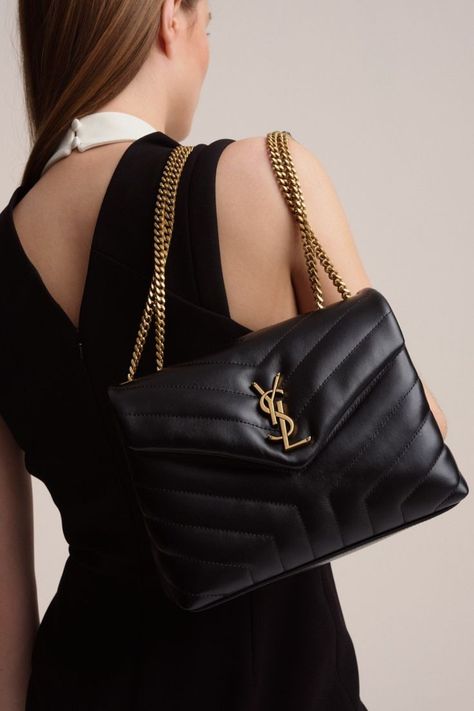 Ysl Loulou Bag Outfit, Ysl Bag Outfit, Ysl Loulou Bag, Smart Casual Women Outfits, Smart Casual Women, Fall Handbags, Preppy Chic, Yves Saint Laurent Bags, Luxury Purses