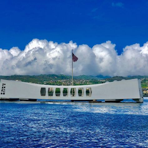 Pearl Harbor National Memorial, Honolulu Pearl Harbour Attack, Pearl Harbor Memorial, Visiting Honolulu, Pearl Harbor Hawaii, Pearl Harbour, Uss Arizona Memorial, Oahu Vacation, Uss Missouri, Al Qur'an Photography