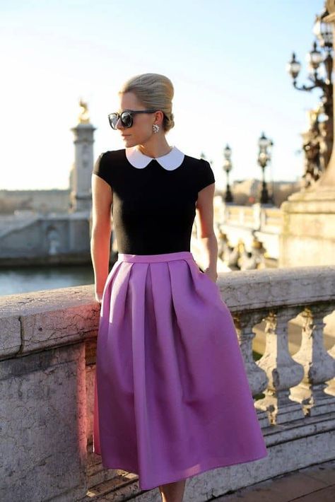 Lavender skirt with black t-shirt Paris Ootd, Lavender Skirt, Australian Style, Maxi Rok, Corporate Wear, Purple Skirt, Skirt Outfit, Shirtdress, Mode Vintage