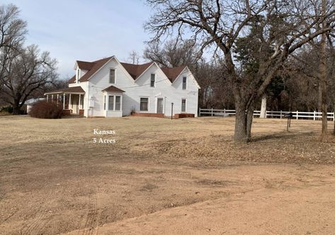 Cheapish c.1900 Kansas Farmhouse For Sale on 5 Acres Under $101K - Old Houses Under $50K Kansas Farmhouse, Fixer Upper Homes, Vintage Stoves, Farm Houses, Old Houses For Sale, Wrap Around Porch, Living And Dining Room, Eat In Kitchen, Houses For Sale