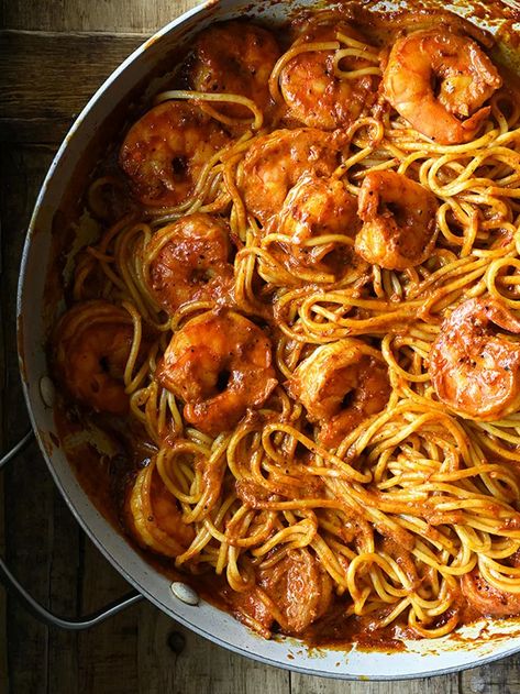 Harissa Shrimp Spaghetti - Serving Dumplings Shrimp And Spaghetti, Harissa Shrimp, Harissa Sauce, Seared Shrimp, Shrimp Spaghetti, Harissa Recipes, Spaghetti Ingredients, Breakfast Soup, Pork Chop Dinner