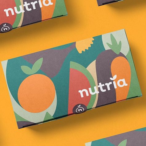 Desain Merek, Fruit Logo, Fruit Packaging, Typographic Logo, Food Packaging Design, Packing Design, Fashion Logo Design, Creative Packaging, Packaging Design Inspiration