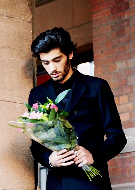 One Direction Night Changes Zayn Zayn Malik, One Direction, A Man, The Story, Flowers, Wall