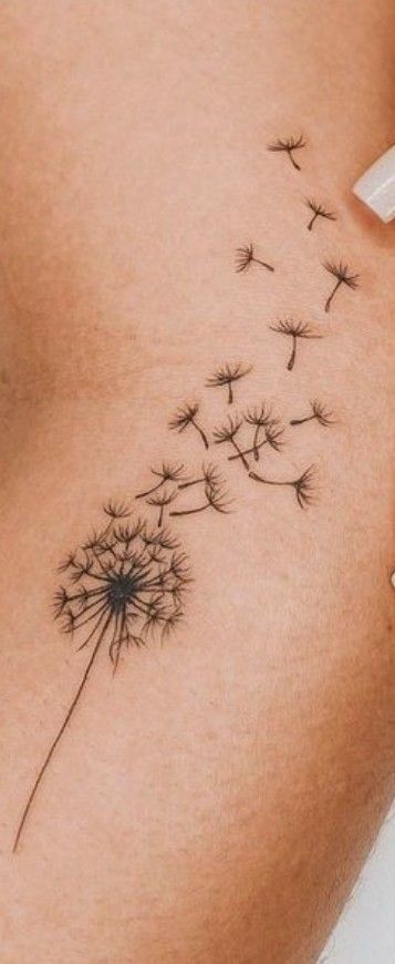 Tattoo Dandelion, Dandelion Tattoo Design, Tattoo Mom, Tattoo Pierna, Small Shoulder Tattoos, Animal Tattoo Ideas, On Tattoo, Ankle Tattoos For Women, Dandelion Tattoo